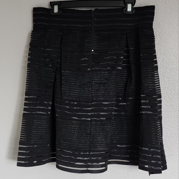 TORRID ALINE BLACK SKIRT/ SIZE 0 ( L/12) - Picture 5 of 14
